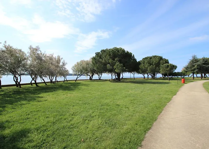Riky Ap4 - Few Steps From The Apartment *